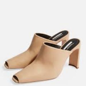 NWT Topshop tan nude GENEVA Peep Toe Mules